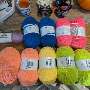 Multicolor Yarn Set